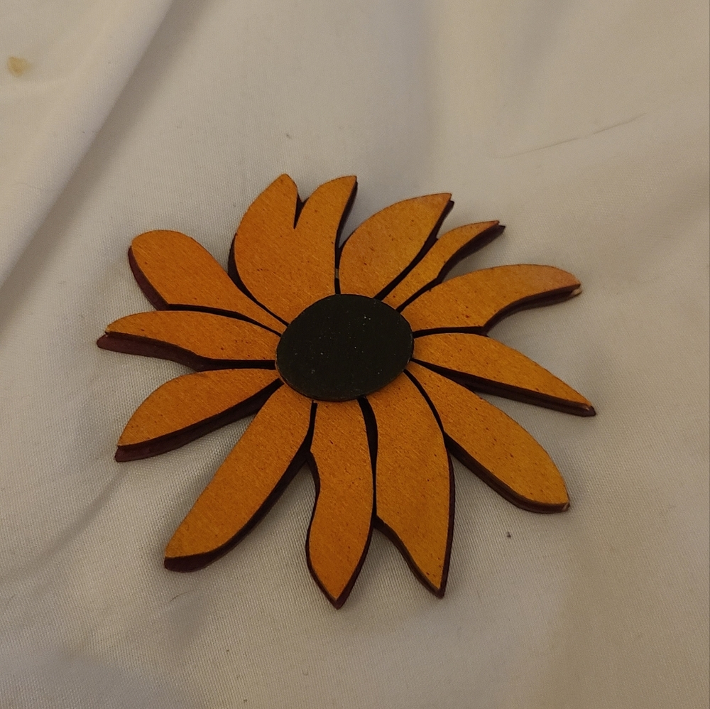 Sunflower pin